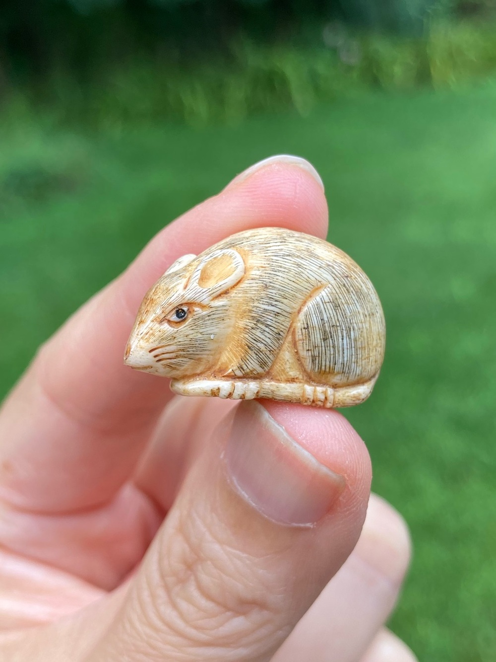 Antique Japanese Hand Carved Bone Mouse Netsuke Early 20th Century